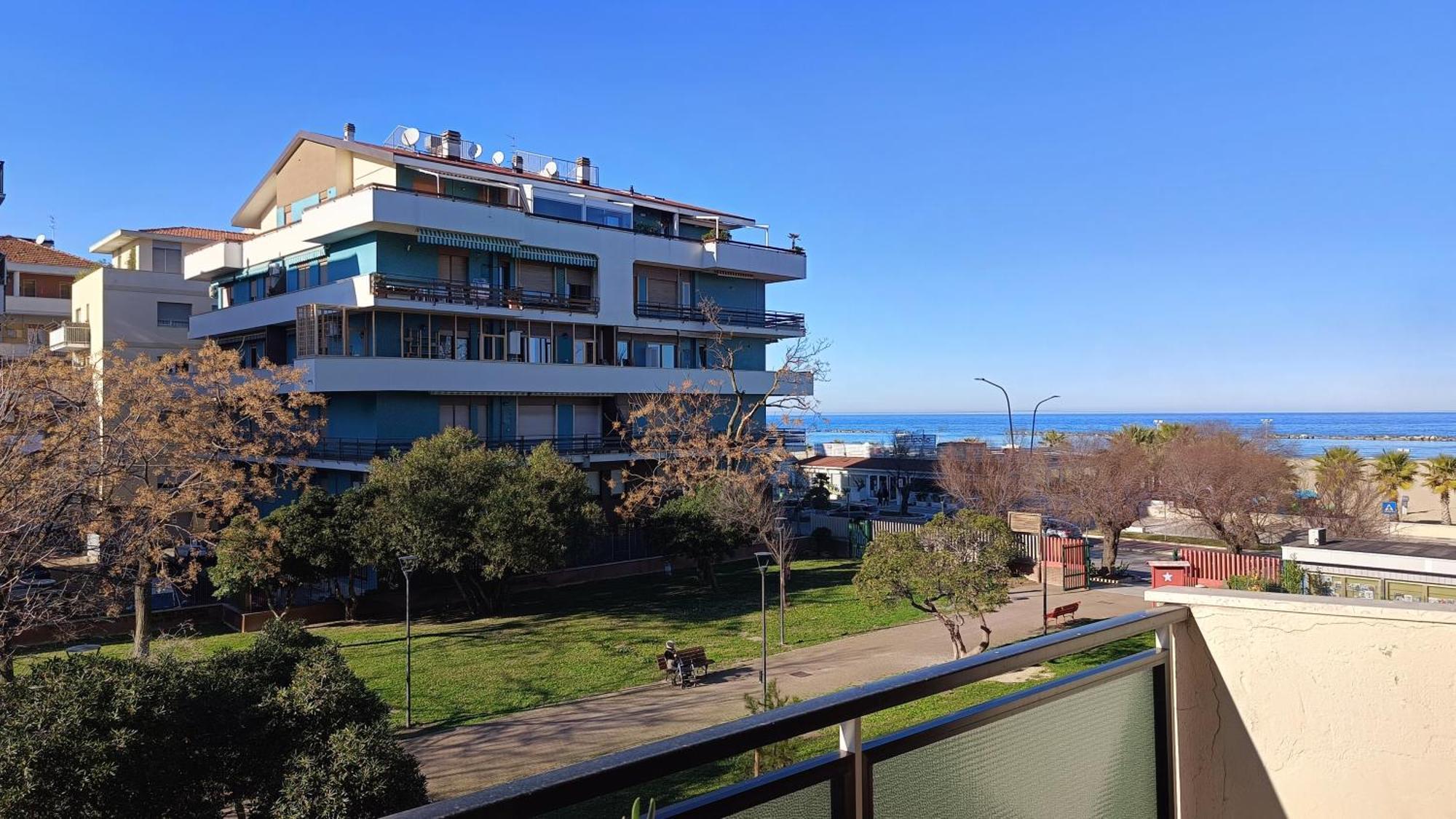 Hotel La Stanza Dell'Architetto à Pescara Extérieur photo
